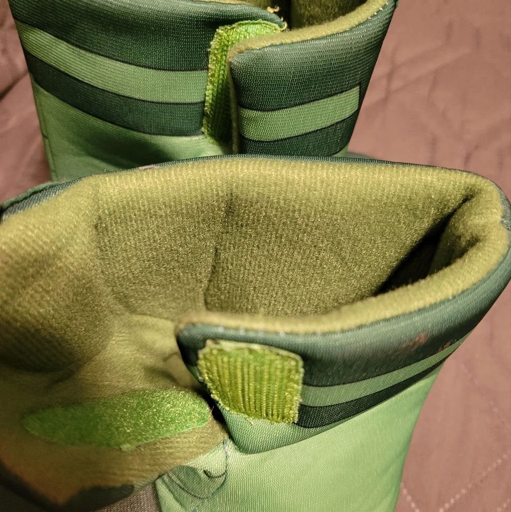 Avengers HULK Slipper Boot, kids M 7-8